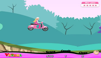 Barbie op de scooter